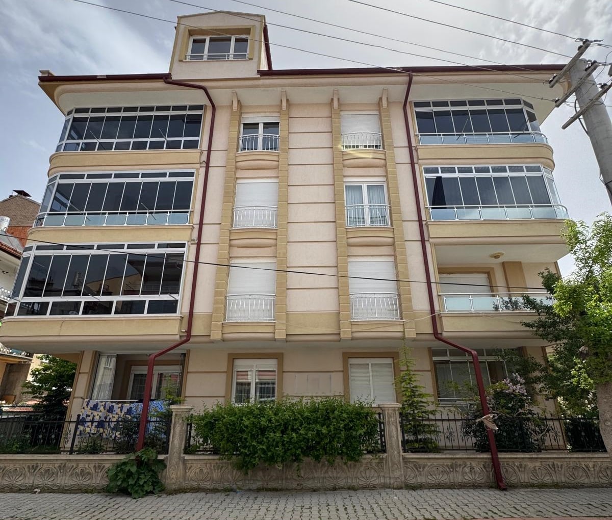 Satılık 5+2 Dubleks Daire Ali Şahane Mahallesinde Çarşı Merkeze Yakın
