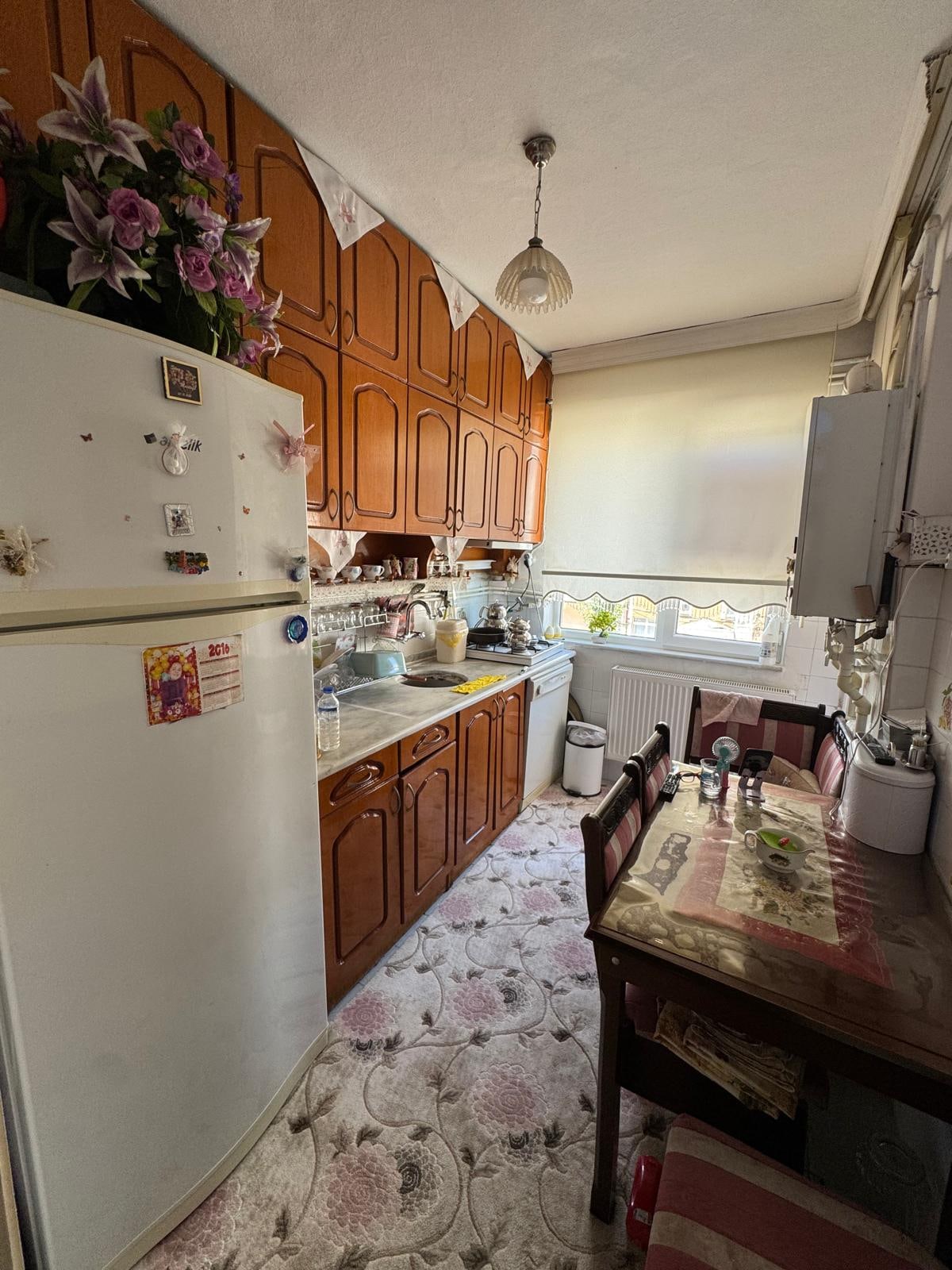 Ahmet Yesevi'de Satılık 2+1 Daire 100m² Site İçi Aydınlık Kombili Balkonlu — fotoğraf 4