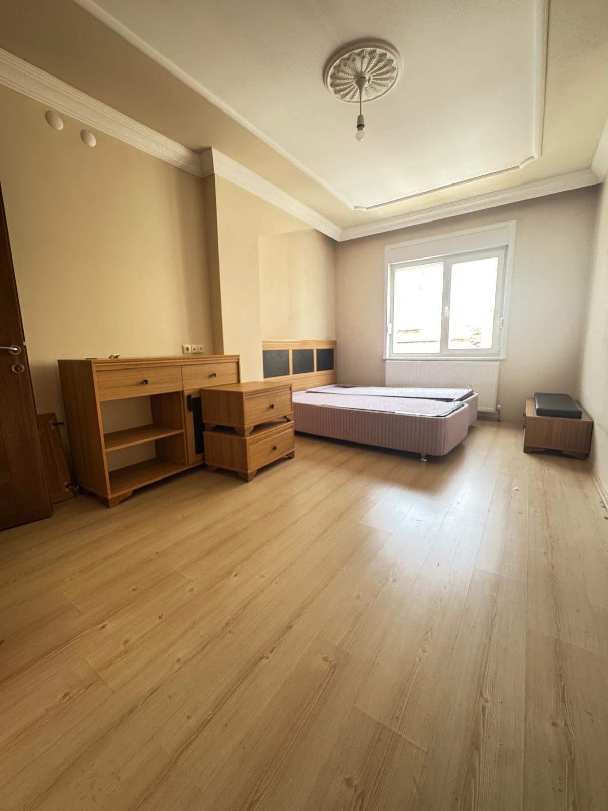 Satılık 5+2 Dubleks Daire Ali Şahane Mahallesinde Çarşı Merkeze Yakın — fotoğraf 3