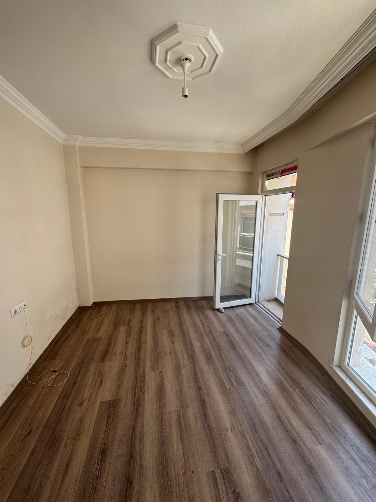 Satılık 1+1 Apart Çarşı Merkezde Abbas Mahallesinde — fotoğraf 7