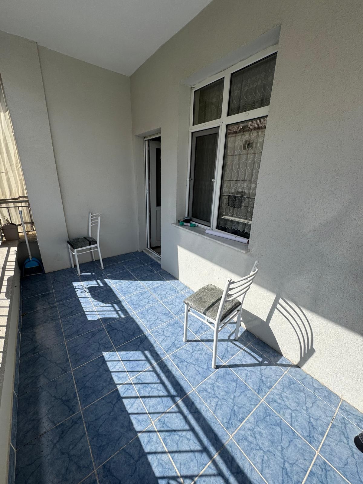 Satılık Daire Siyahser Mahallesinde 3+1 165m2 Ara Kat — fotoğraf 2