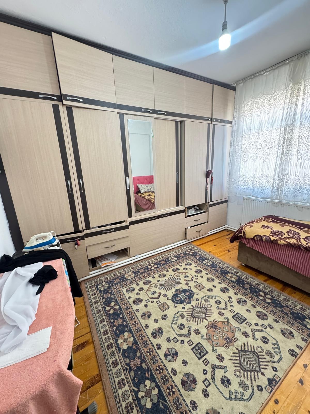 Satılık Daire Tapduk Emre Mahallesinde 3+1 140m2 Ara Kat Asansörlü — fotoğraf 4