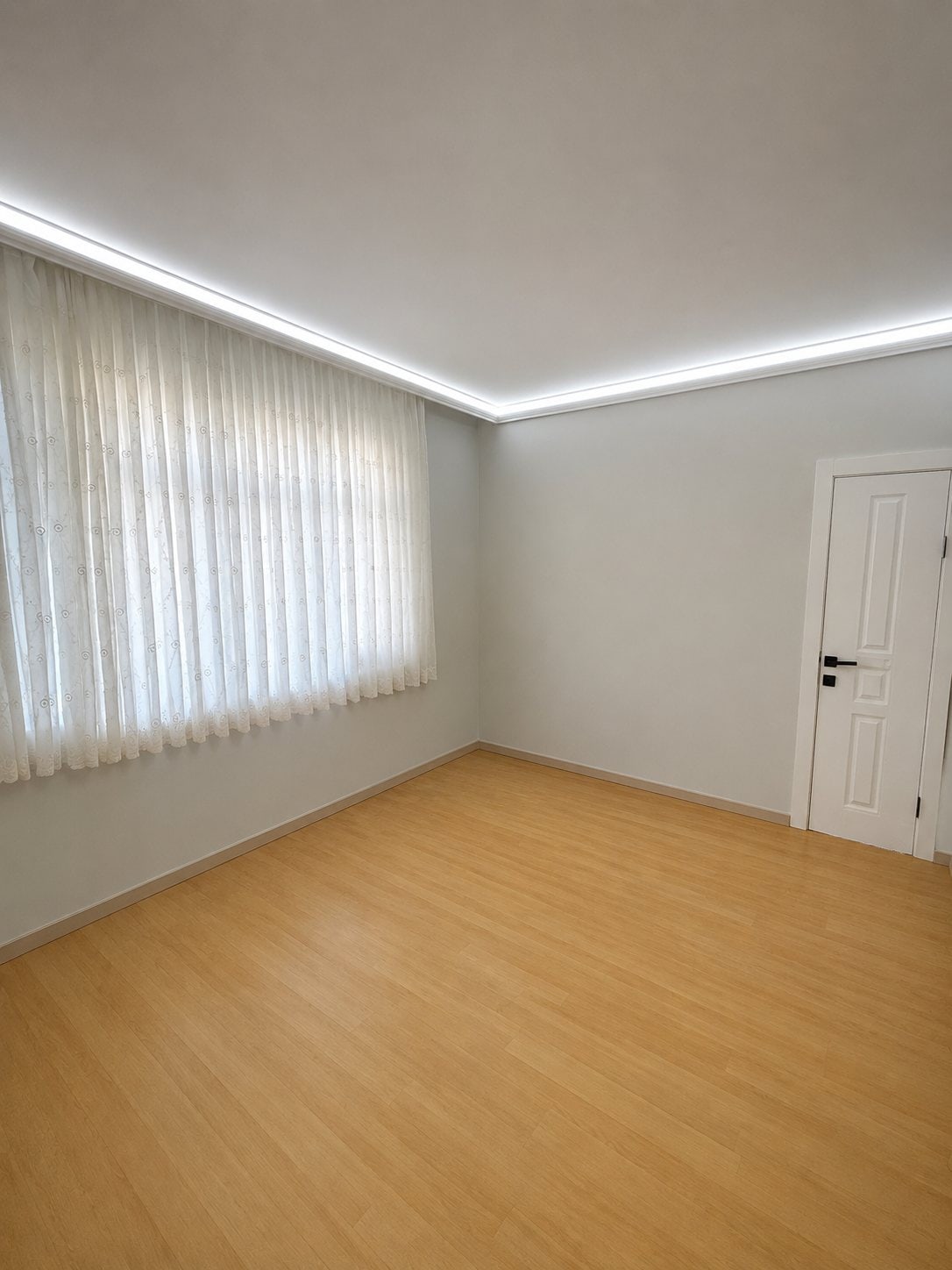 Satılık Larende Merkezde 2 Katlı 2+1 130m2 Kombili Bahçeli Bina — fotoğraf 17