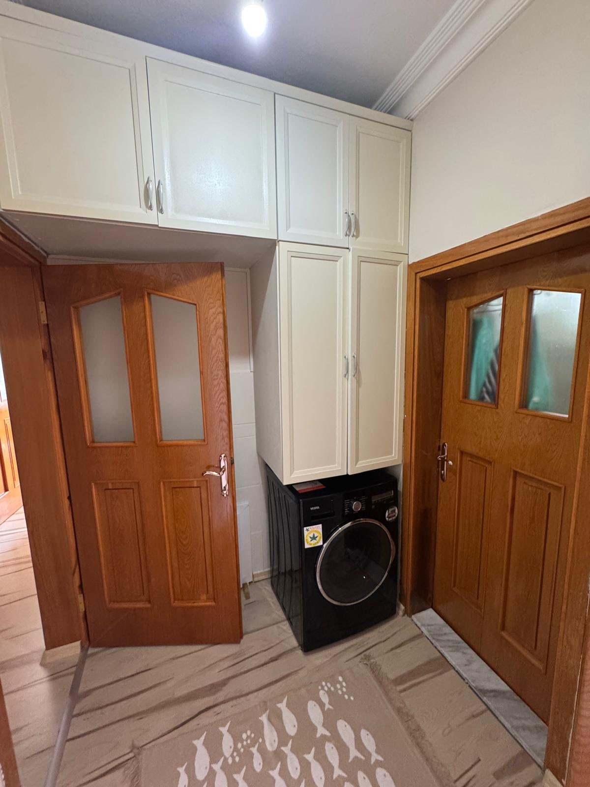 Satılık Daire Siyahser Mahallesinde 3+1 165m2 Ara Kat — fotoğraf 3