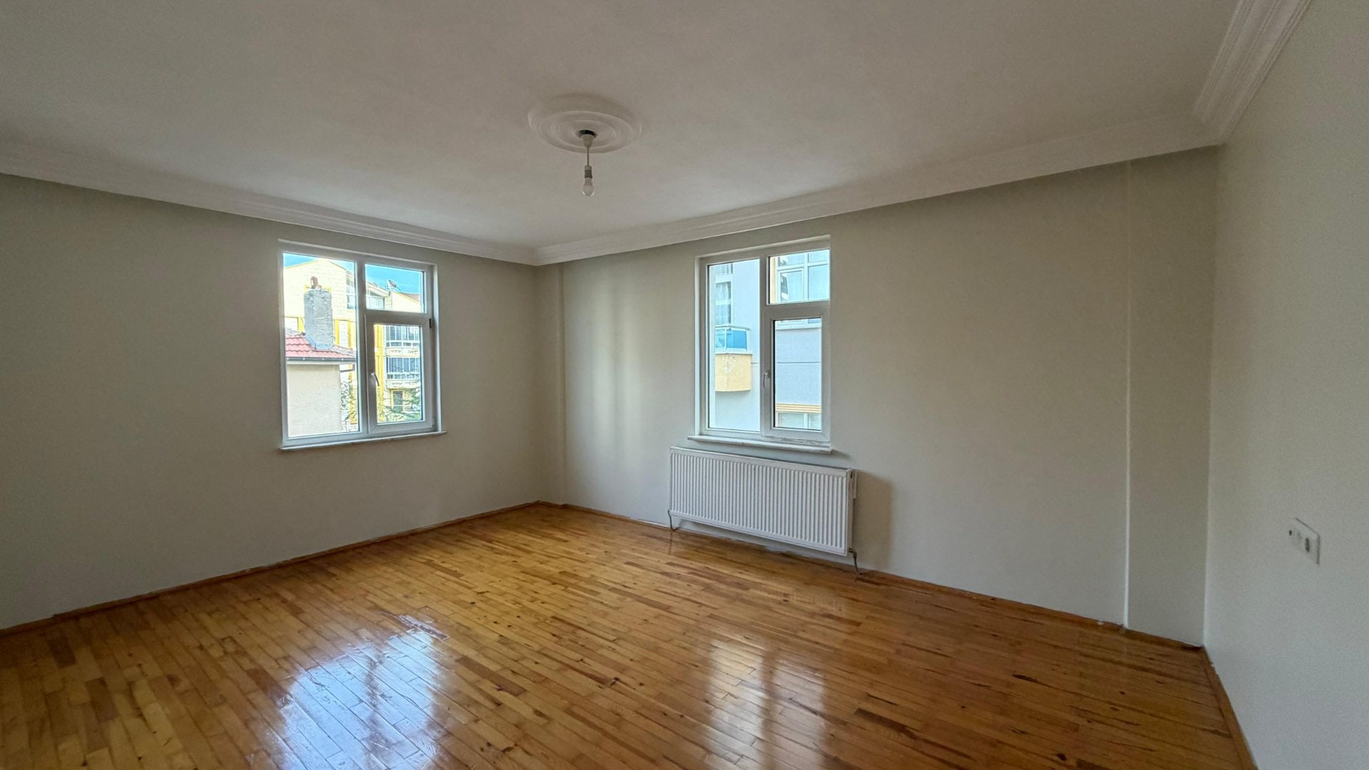 Karaman Merkez Prireis Mahallesi 3+1 Arakat 170 M2 Dairede 3 Balkon Var Bakımlı Masrafsız Aile Apartmanı — görsel 11