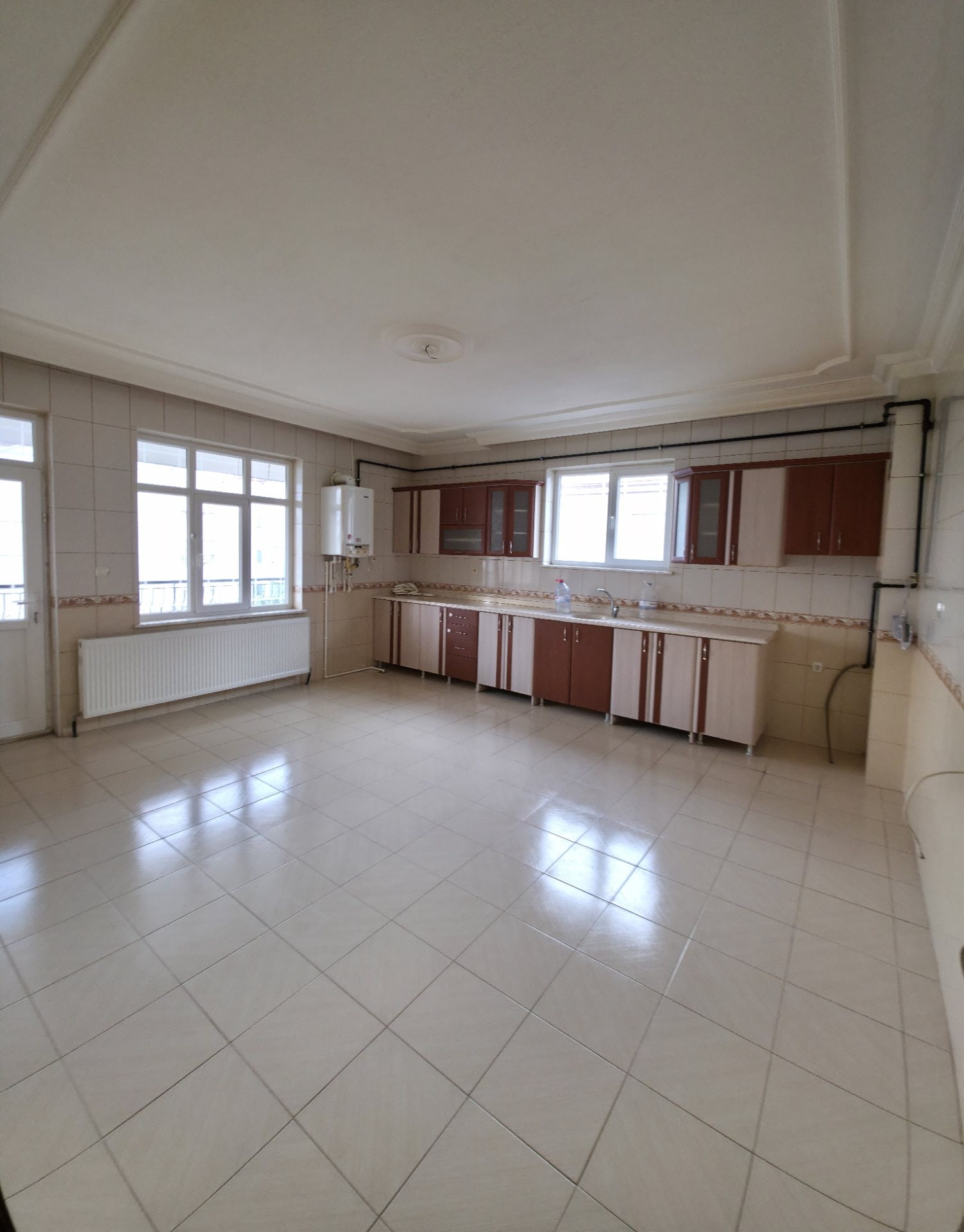 Şeyhşamil’de (ağalar Harmanı) 4+1 & 225 M² & 4 Cephe Açık Kiralık Daire