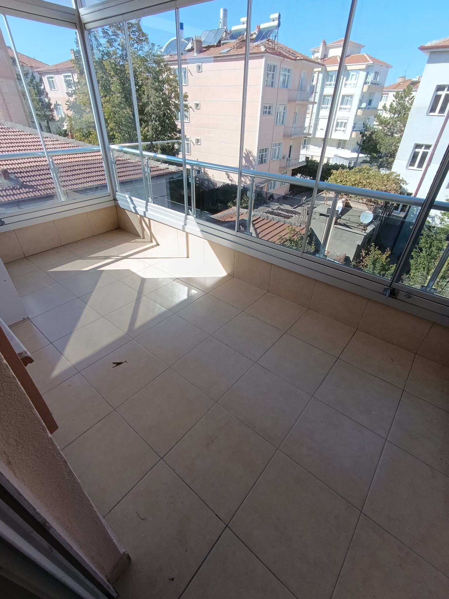 Karaman Merkez Prireis Mahallesi 3+1 Arakat 4 Cephesi Açık 2 Balkon 150m2 Brüt 10 Yıllık Bina — görsel 14