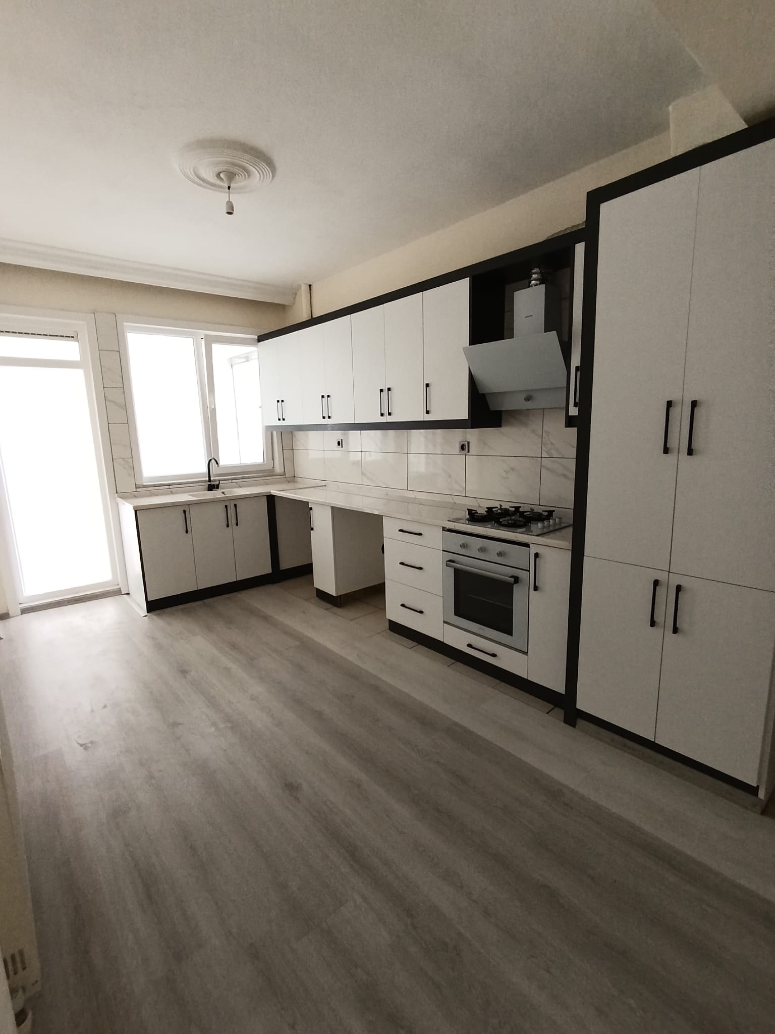 Karaman Merkez Külhan Mahallesi Kiralık 3+1 Arakat Çarşı Merkez — görsel 2