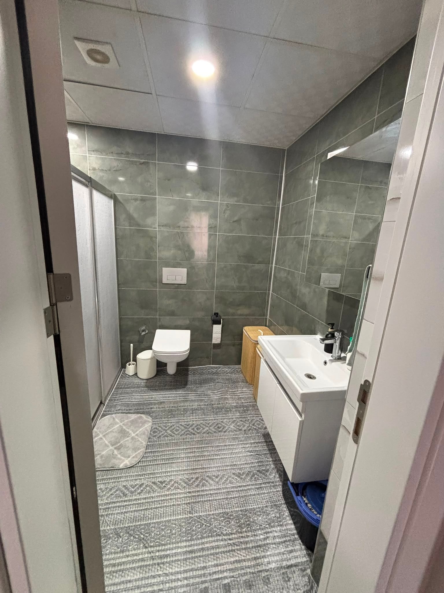 Karaman Merkez Yenişehir Mahallesi 3+1 Site İçerisinde Açık Ve Kapalı Otopark Çocuk Oyun Alanı Kiler Mevcut Geniş Balkon — görsel 3