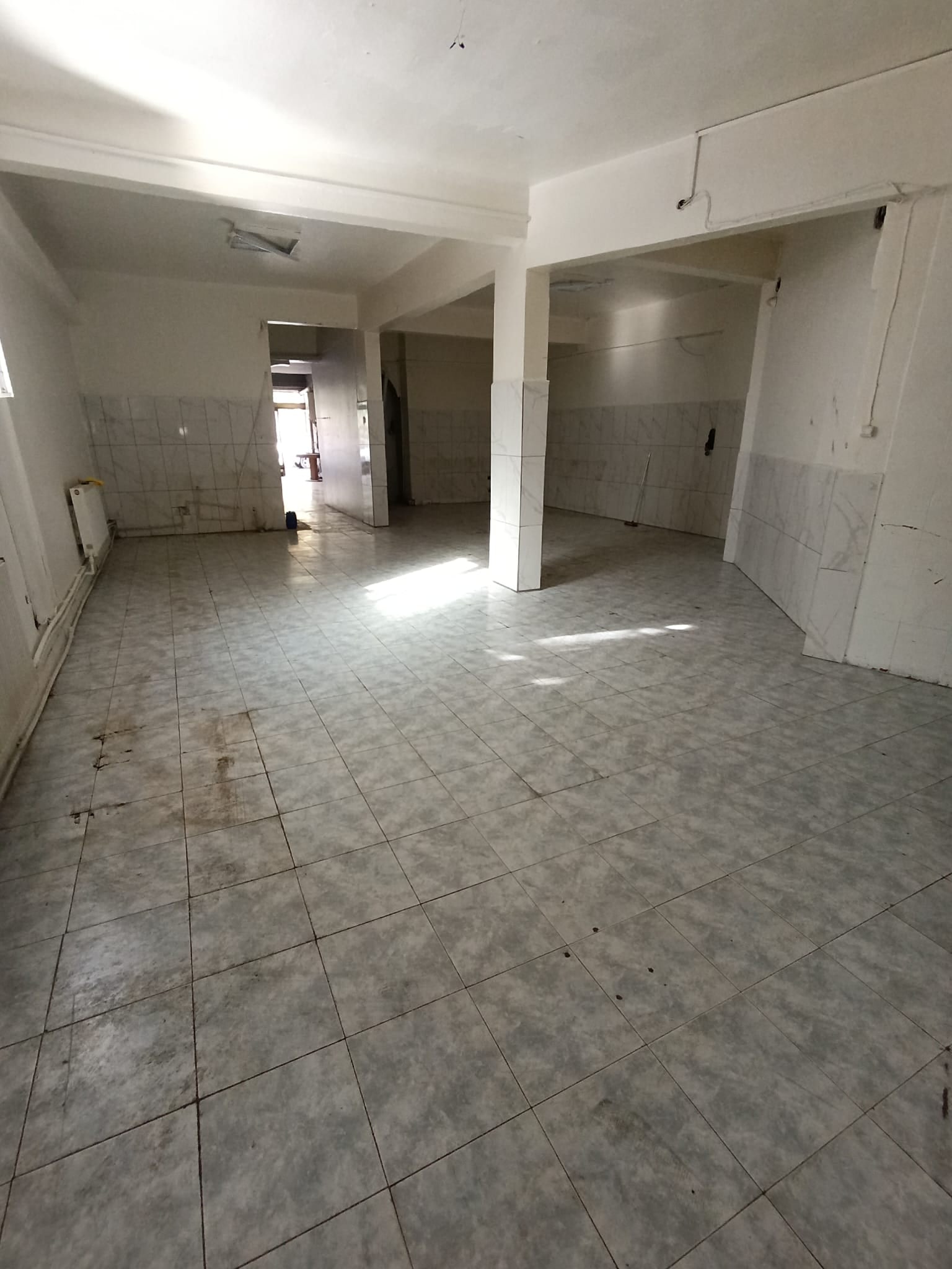 Karaman Merkez Külhan Mahallesi 100 M2 Kiralık Dükkan — görsel 2