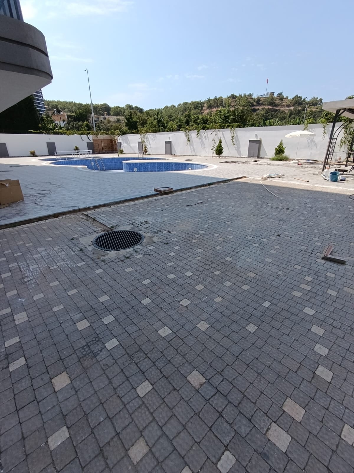 Alanaya Demirtaş Satılık 1+1 Denize 900 Metre Mesafe Sıfır Arakat Açık Havuz Kapalı Havuz Kamelya Balkon — görsel 7
