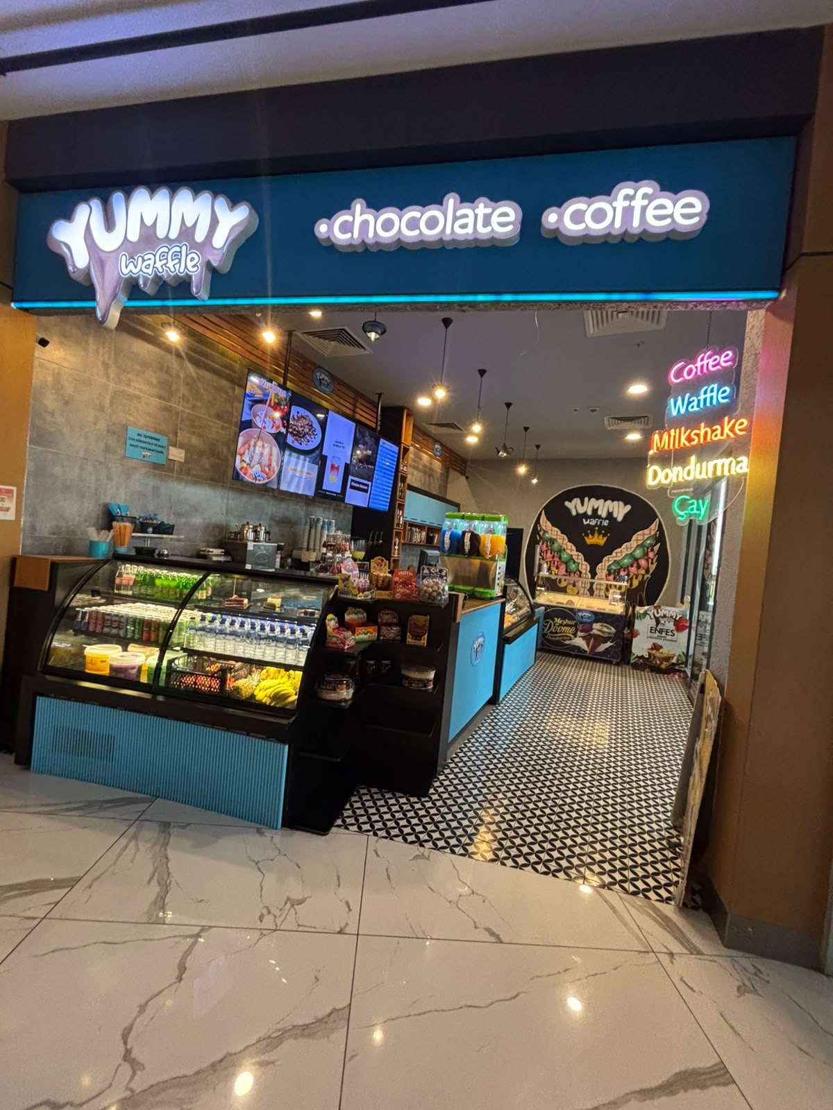 Emlaknomi'den ☕ Karaman Park Avm’de Devren Satılık Aktif İşletme!