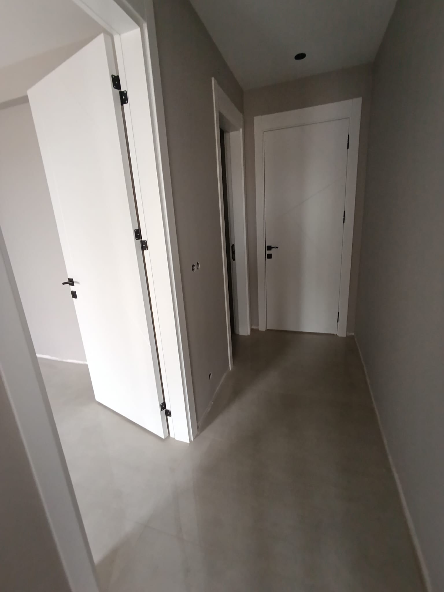 Karaman Merkez Yenişehir Mah 3+1 Sıfır Arakat Güney Doğu Cephe Site İçerisinde Ebeveyn Banyo Giyinme Odası Kiler Girişte Rüzgarlık — görsel 6