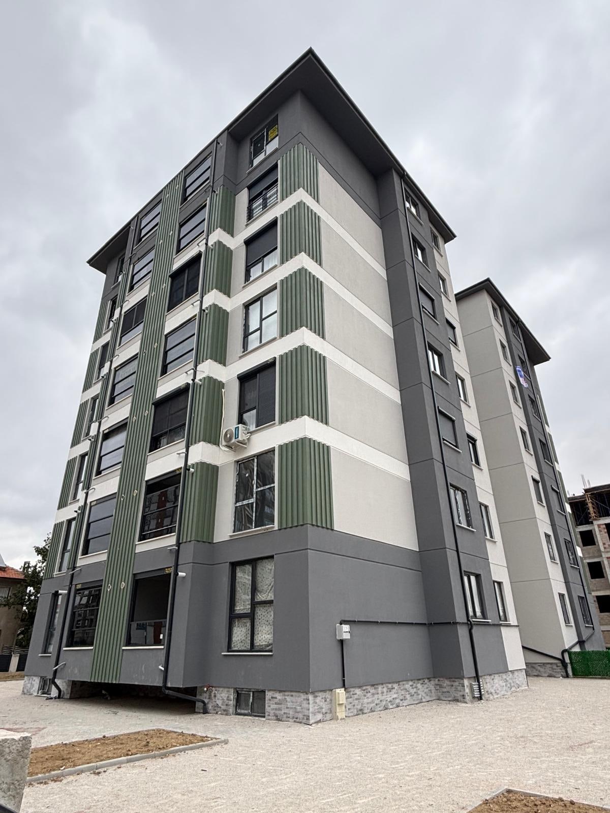 Emlaknomi'den Çeltek Mahallesi’nde 3+1 Ara Kat Satılık Daire