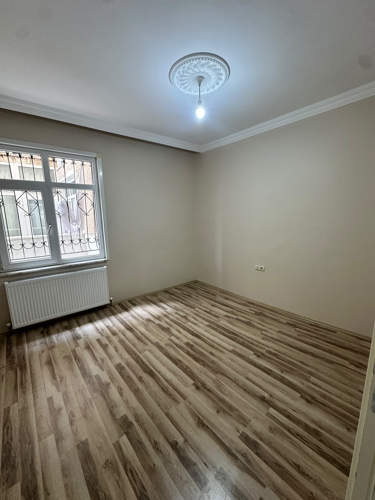 Çarşı Merkezde 3+1 Dükkan Üstü Kiralık Daire — görsel 7