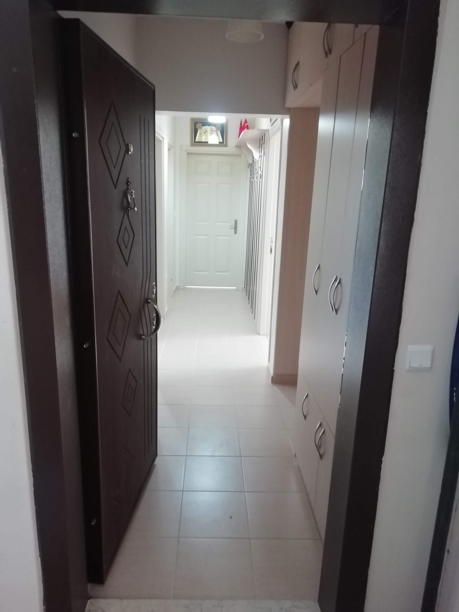Karaman Merkez 2. Toki Konutları 2+1 Arakat İçerisi Yapılı 4. Kat İçerisinde Kiracı Oturmakta İsteğe Göre Çıkabilir — görsel 4
