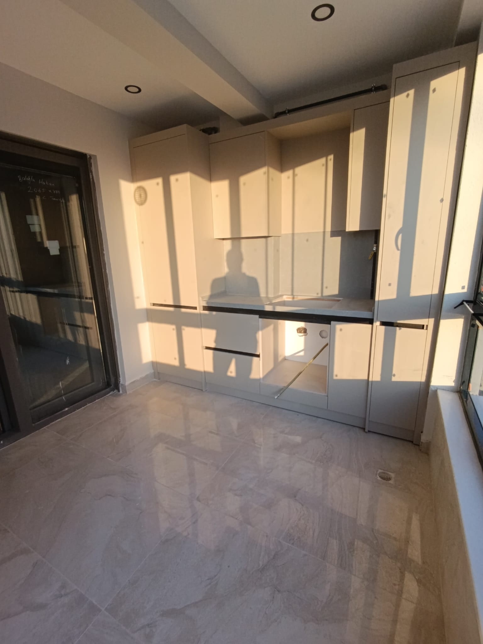 Karaman Merkez Yenişehir Mahallesi Satılık 3+1 Bireysel Garaj Ve Kiler Yerden Isıtma Kızartma Mutfak Mutfak Balkon Camla Kapalı Binada Toplam 3 Daire Var — görsel 13