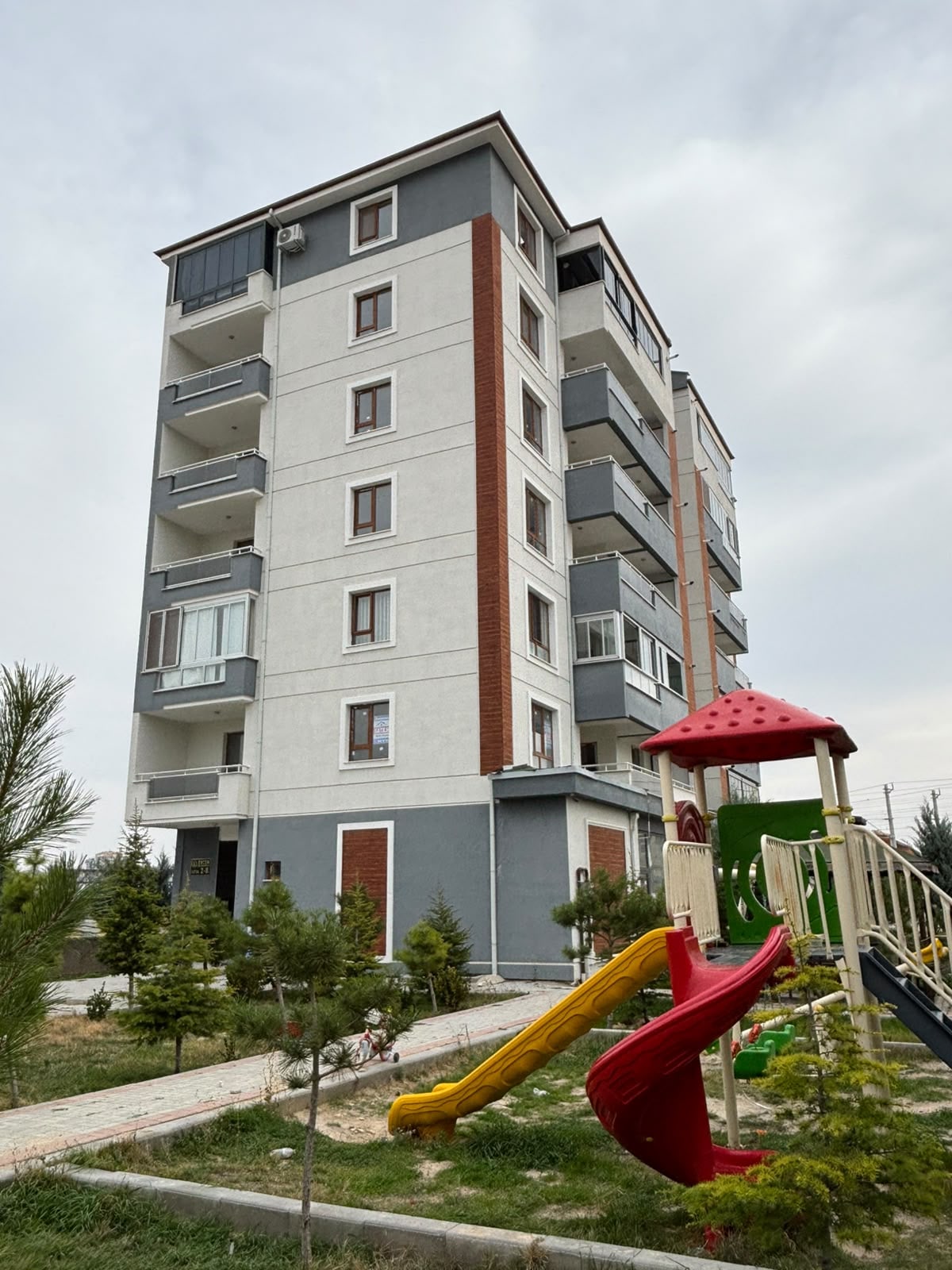 Karaman Yenişehir'de Satılık Sıfır 3+1 Site İçi Sıfır Daire