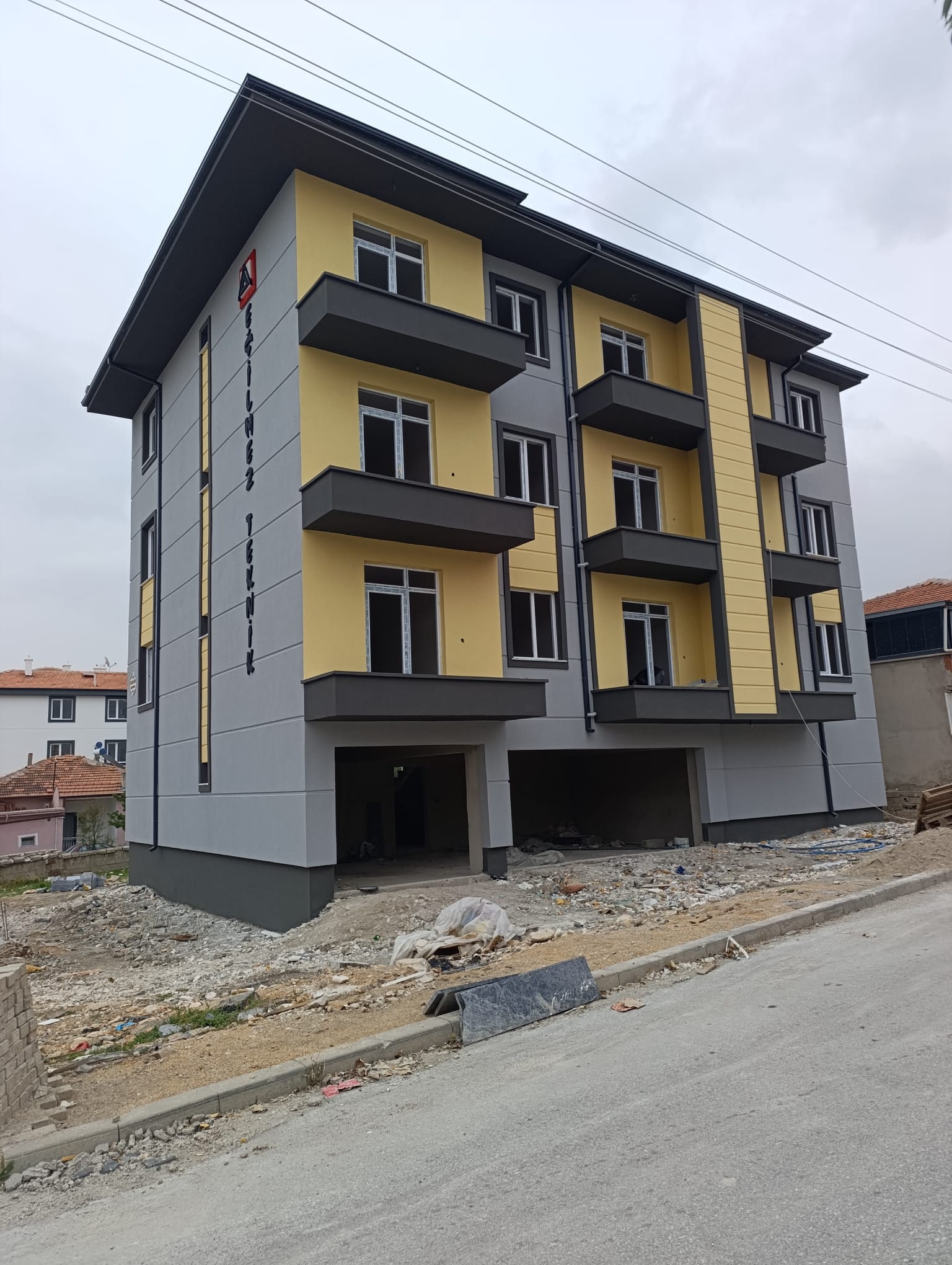 Karaman Merkez Osmangazi Mahallesi 1+1 Sfır 3 Aya Teslim Bağımsız Mutfak Balkon Var Yerden Isıtma Ortak Garaj
