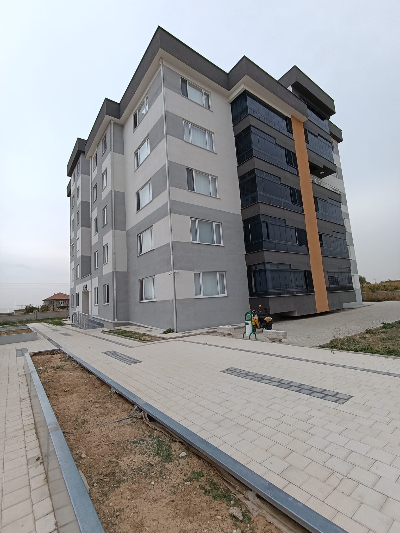 Karaman Merkez Yenişehir Mahallesi 3+1 Site İçerisinde Açık Ve Kapalı Otopark Çocuk Oyun Alanı Kiler Mevcut Geniş Balkon — görsel 26