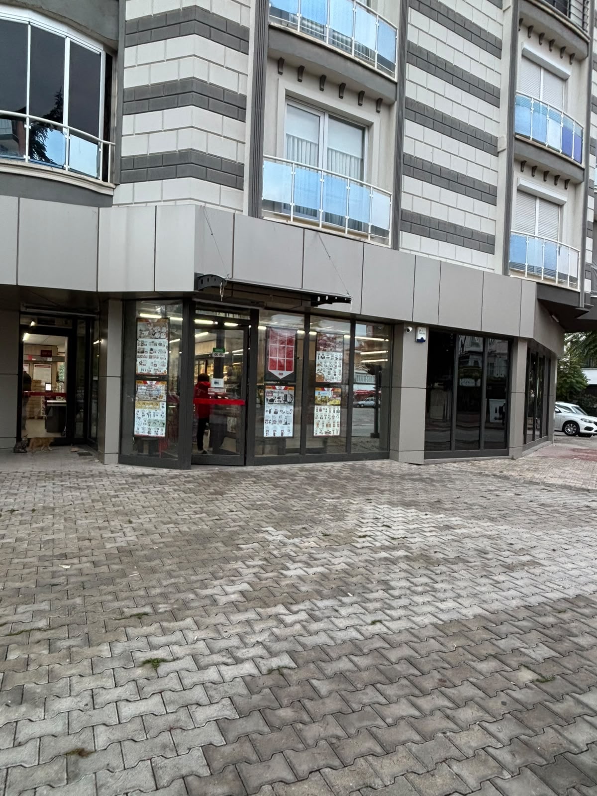 Emlaknomi'den Kurumsal Kiracılı Tabela Değeri Yüksek Satılık Dükkan — görsel 5