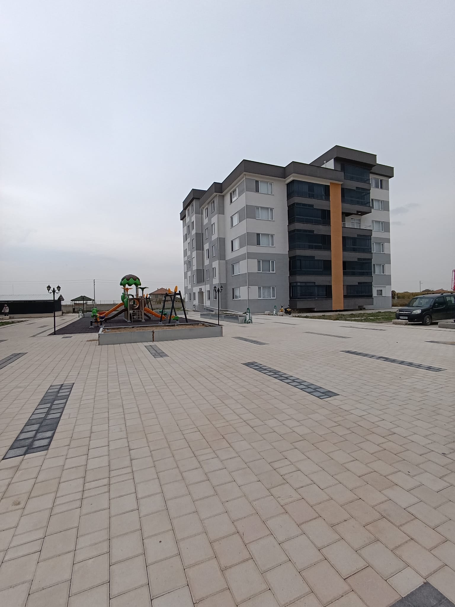 Karaman Merkez Yenişehir Mahallesi 3+1 Site İçerisinde Açık Ve Kapalı Otopark Çocuk Oyun Alanı Kiler Mevcut Geniş Balkon — görsel 15