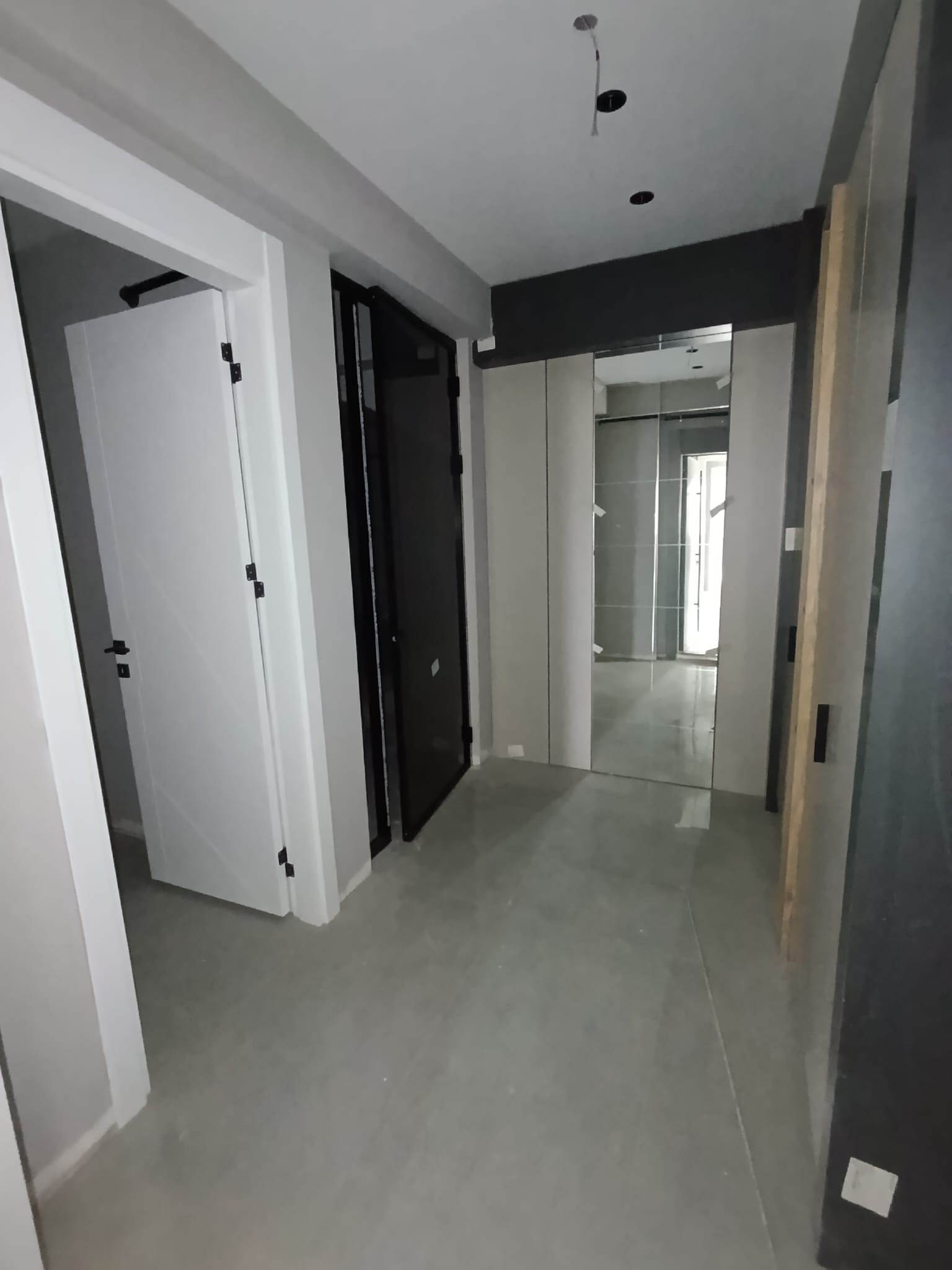 Karaman Merkez Yenişehir Mah 3+1 Sıfır Arakat Güney Doğu Cephe Site İçerisinde Ebeveyn Banyo Giyinme Odası Kiler Girişte Rüzgarlık — görsel 23