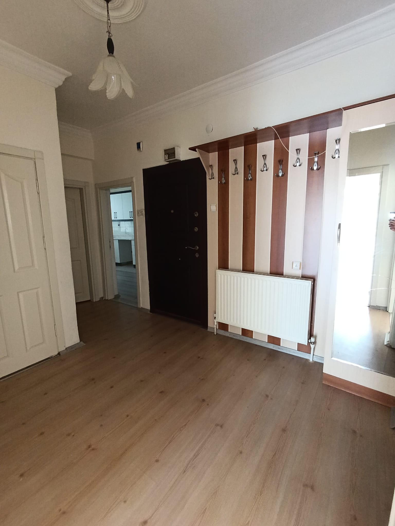Karaman Merkez Külhan Mahallesi Kiralık 3+1 Arakat Çarşı Merkez — görsel 3