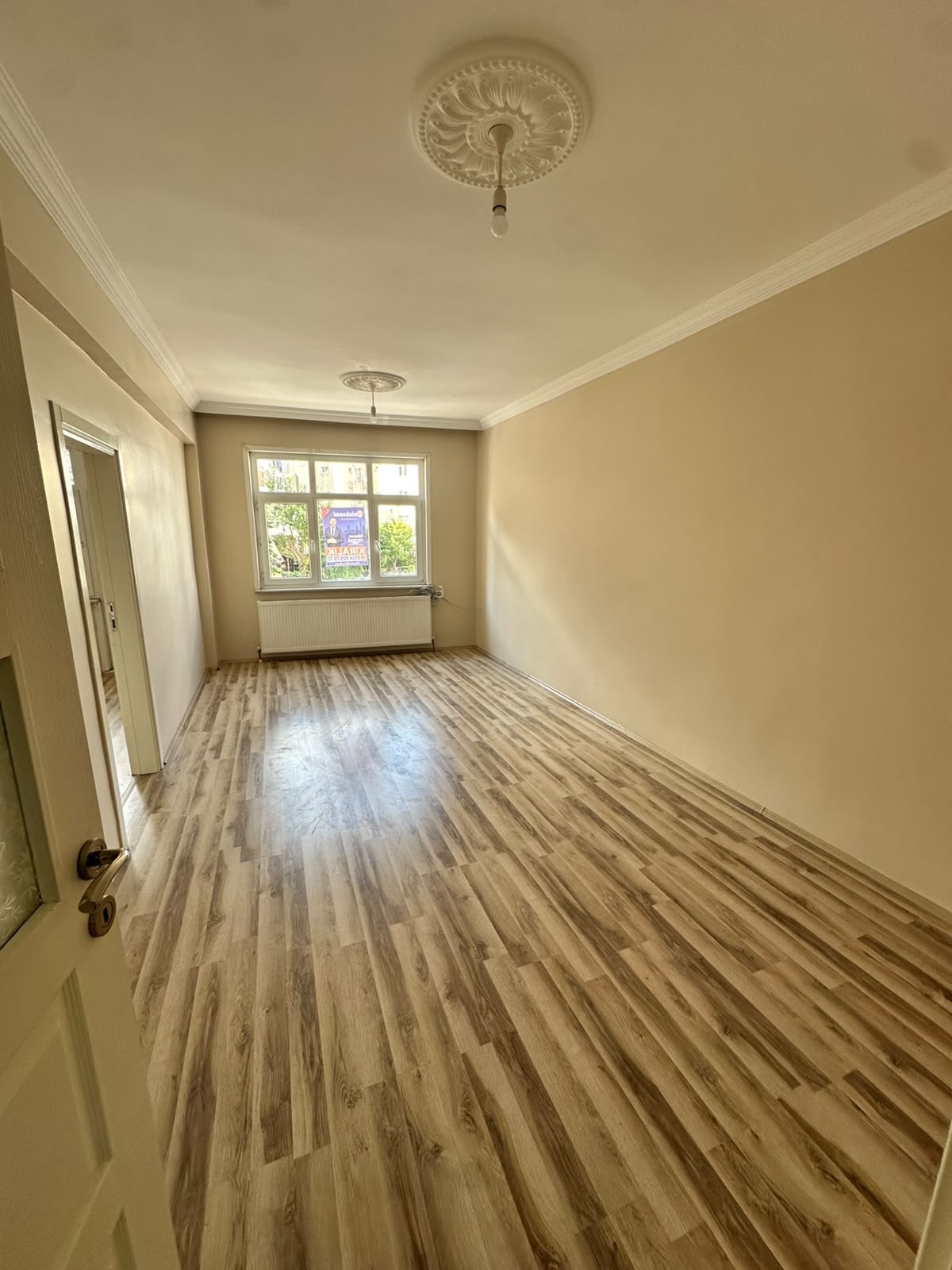 Çarşı Merkezde 3+1 Dükkan Üstü Kiralık Daire