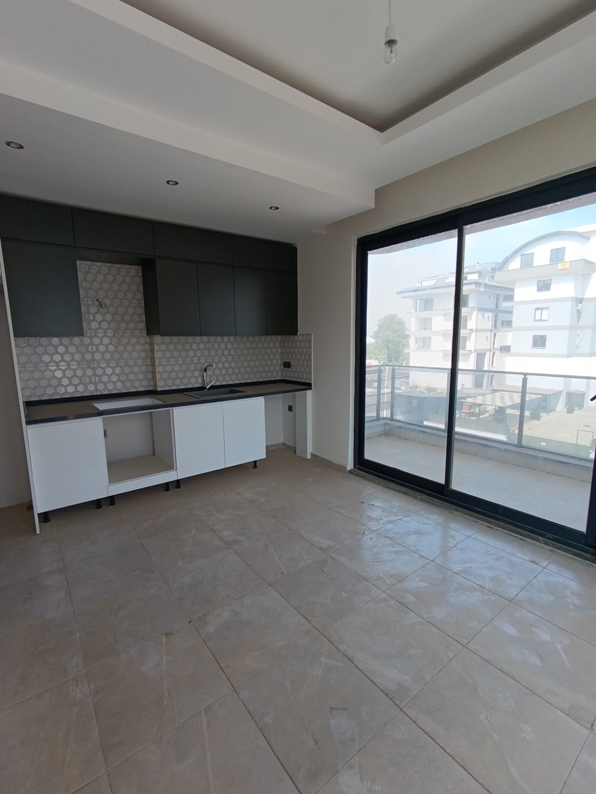 Alanaya Demirtaş Satılık 1+1 Denize 900 Metre Mesafe Sıfır Arakat Açık Havuz Kapalı Havuz Kamelya Balkon — görsel 22