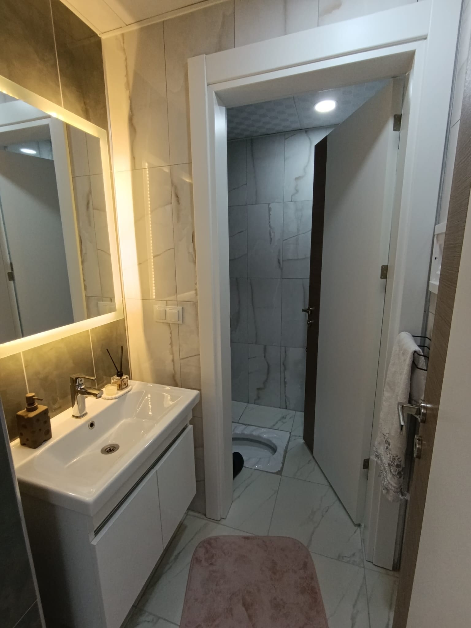 Karaman Merkez Yenişehir Mahallesi 3+1 Site İçerisinde Açık Ve Kapalı Otopark Çocuk Oyun Alanı Kiler Mevcut Geniş Balkon — görsel 28