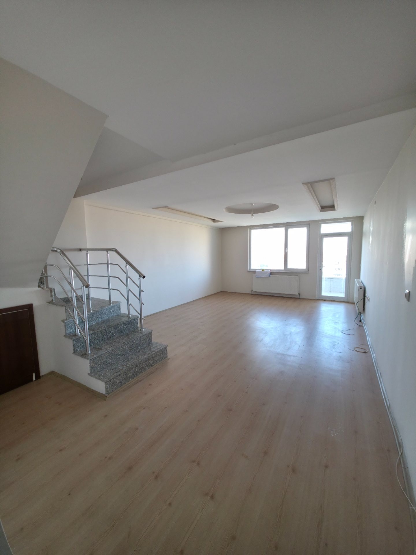 Çarşı Merkez’de 3+1 Oda & Asansörlü & Bakımlı Dubleks Kiralık Daire — görsel 2