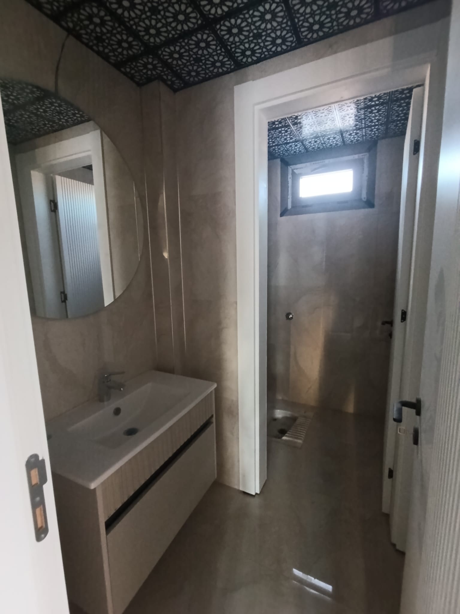 Karaman Merkez Yenişehir Mahallesi Satılık 3+1 Bireysel Garaj Ve Kiler Yerden Isıtma Kızartma Mutfak Mutfak Balkon Camla Kapalı Binada Toplam 3 Daire Var — görsel 12