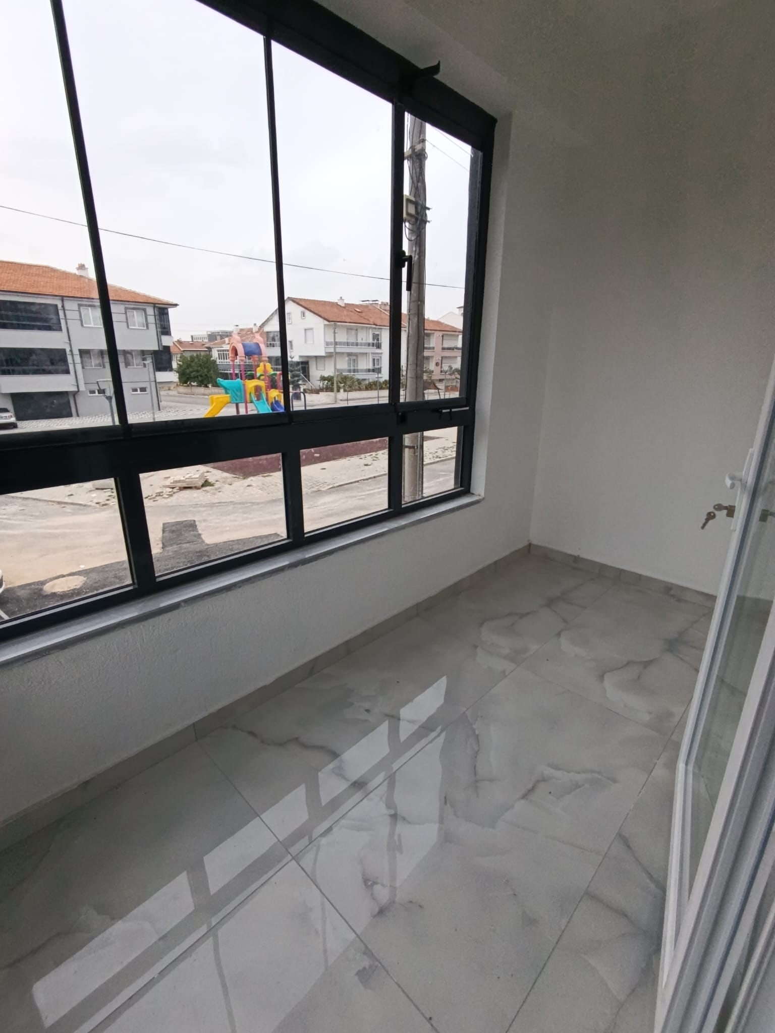 Karaman Merkez Gevherhatun Mah 2+1 Amerikan Mutfak Sıfır Bireysel Garaj Ve Kiler Yerden Isıtma 2 Balkon Balkonlar Camla Kapalı — görsel 12