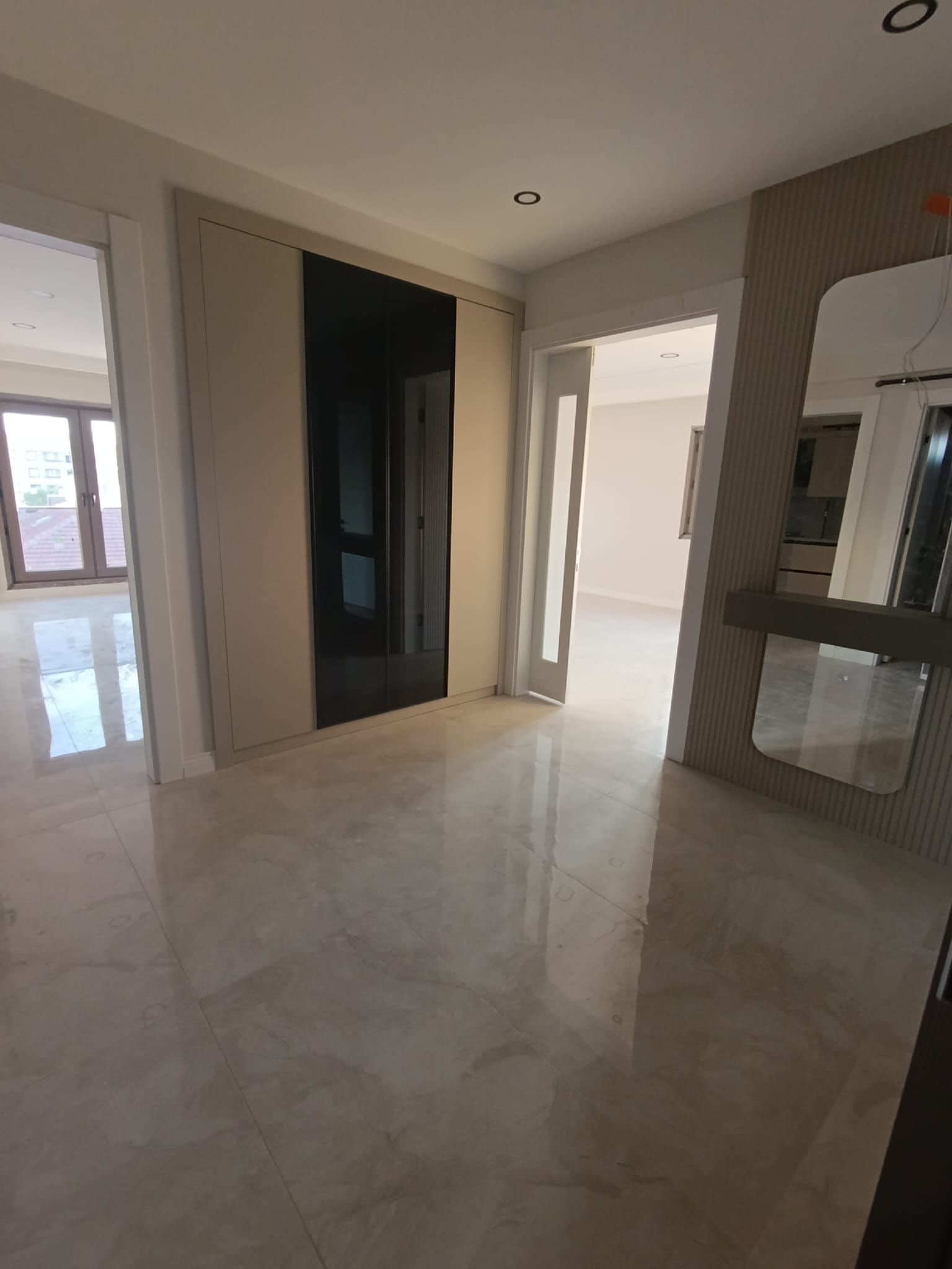 Karaman Merkez Yenişehir Mahallesi Satılık 3+1 Bireysel Garaj Ve Kiler Yerden Isıtma Kızartma Mutfak Mutfak Balkon Camla Kapalı Binada Toplam 3 Daire Var — görsel 18