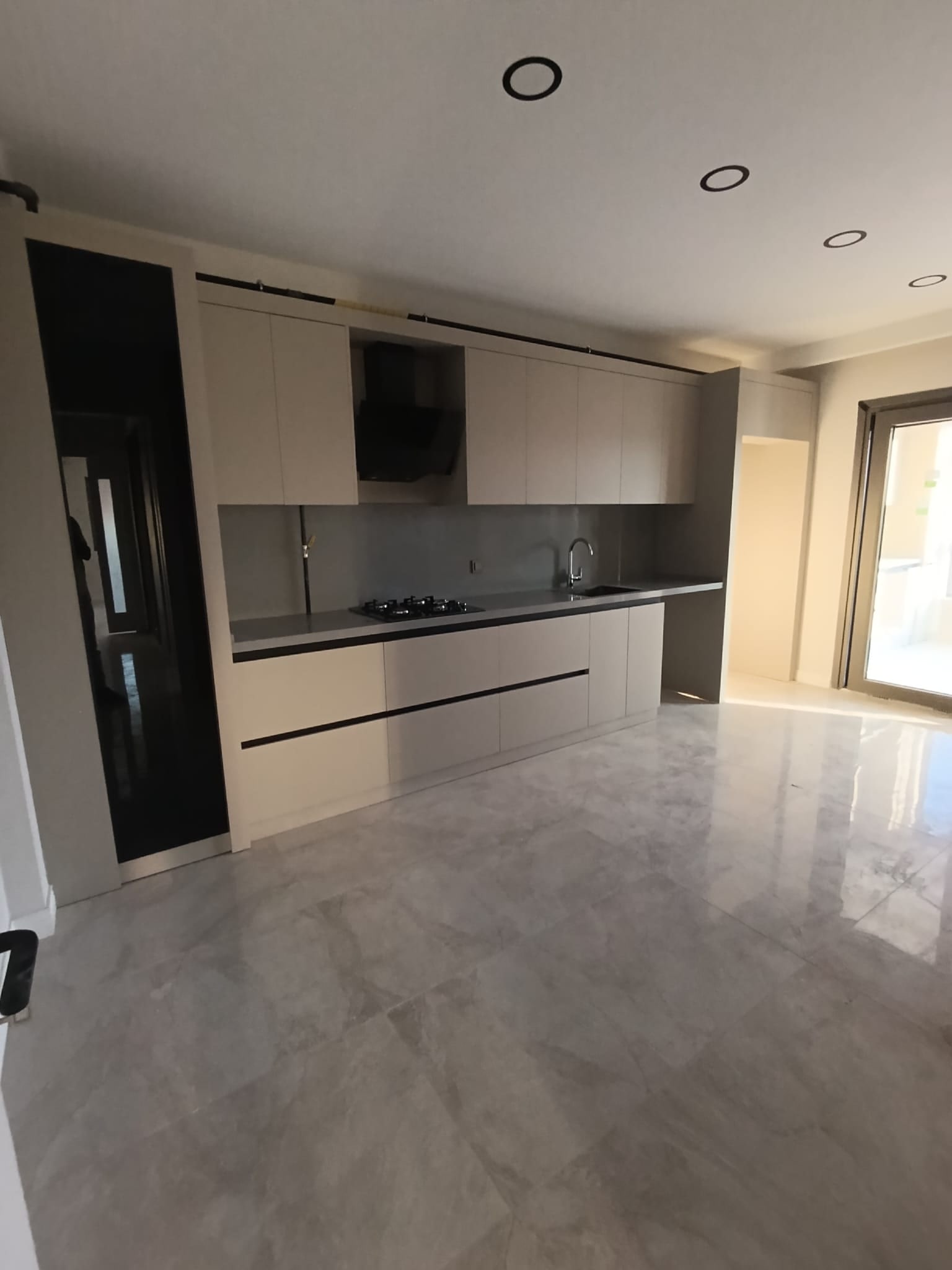 Karaman Merkez Yenişehir Mahallesi Satılık 3+1 Bireysel Garaj Ve Kiler Yerden Isıtma Kızartma Mutfak Mutfak Balkon Camla Kapalı Binada Toplam 3 Daire Var — görsel 8