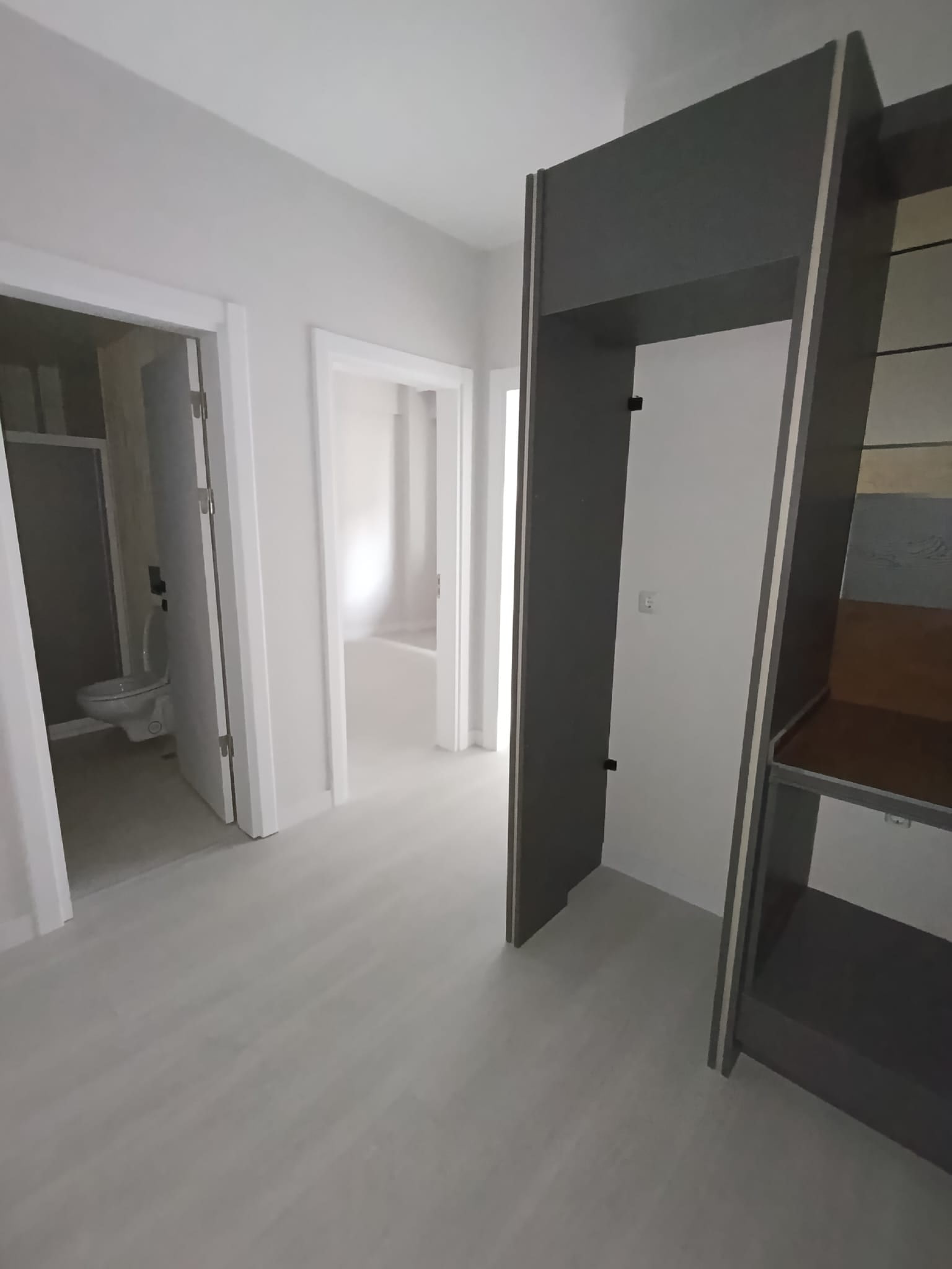 Karaman Merkez Hamidiye Mah.2.organize Yolu 1+1 Sıfır Arakat Ayrı Mutfaklı Yerden Isıtma Balkon Var 2 Asansörlü — görsel 11