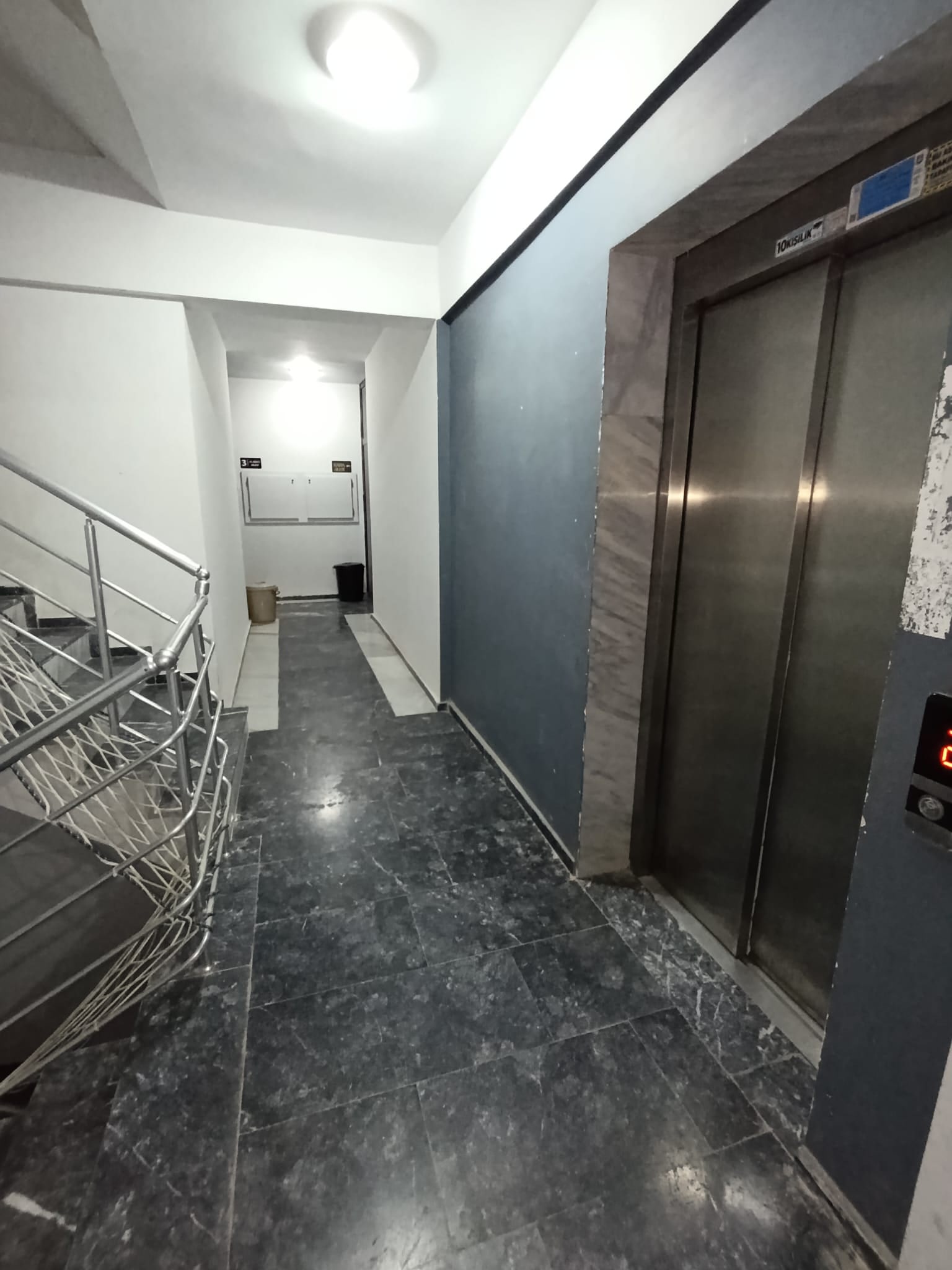 Karaman Merkez Yenişehir Mahallesi 3+1 Site İçerisinde Açık Ve Kapalı Otopark Çocuk Oyun Alanı Kiler Mevcut Geniş Balkon — görsel 14