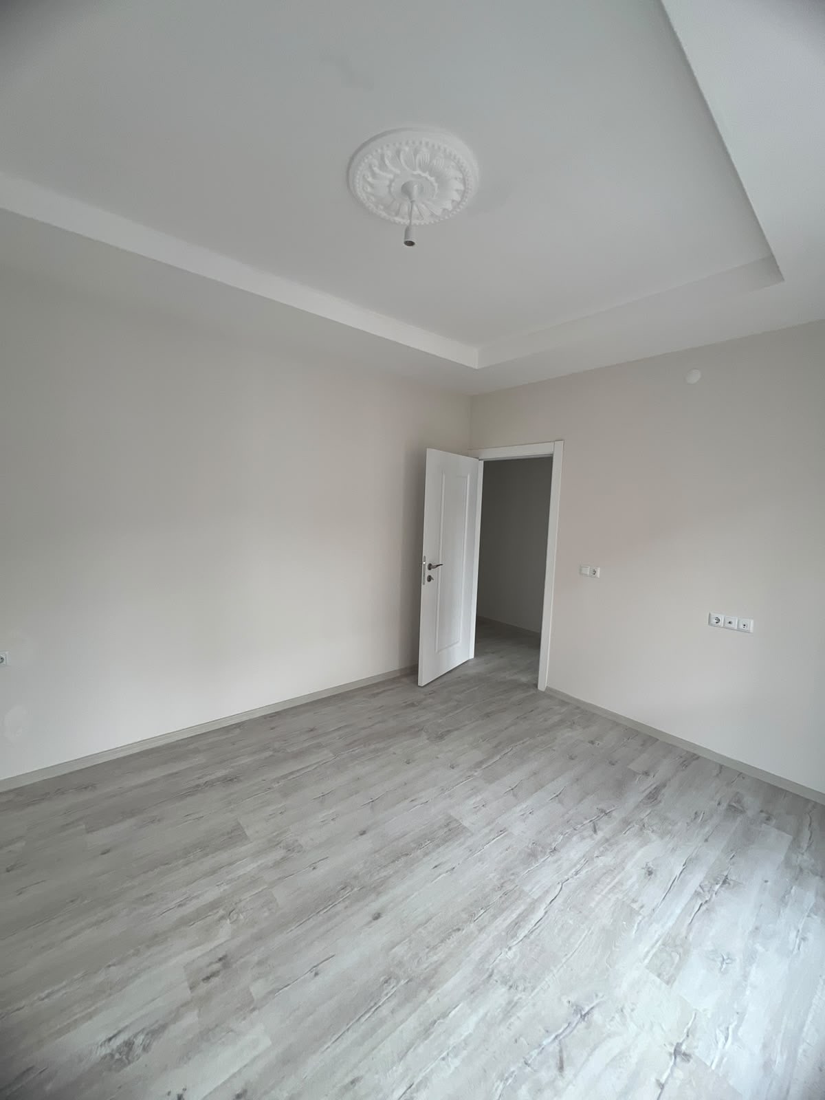 Kiralık Karaman Merkez Mahmudiye'de 2+1 71m² Sıfır Aydınlık Balkonlu Asansörlü Otoparklı Daire — görsel 6