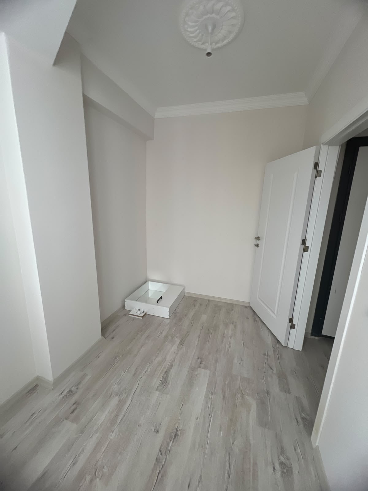 Kiralık Karaman Merkez Mahmudiye'de 2+1 71m² Sıfır Aydınlık Balkonlu Asansörlü Otoparklı Daire — görsel 8