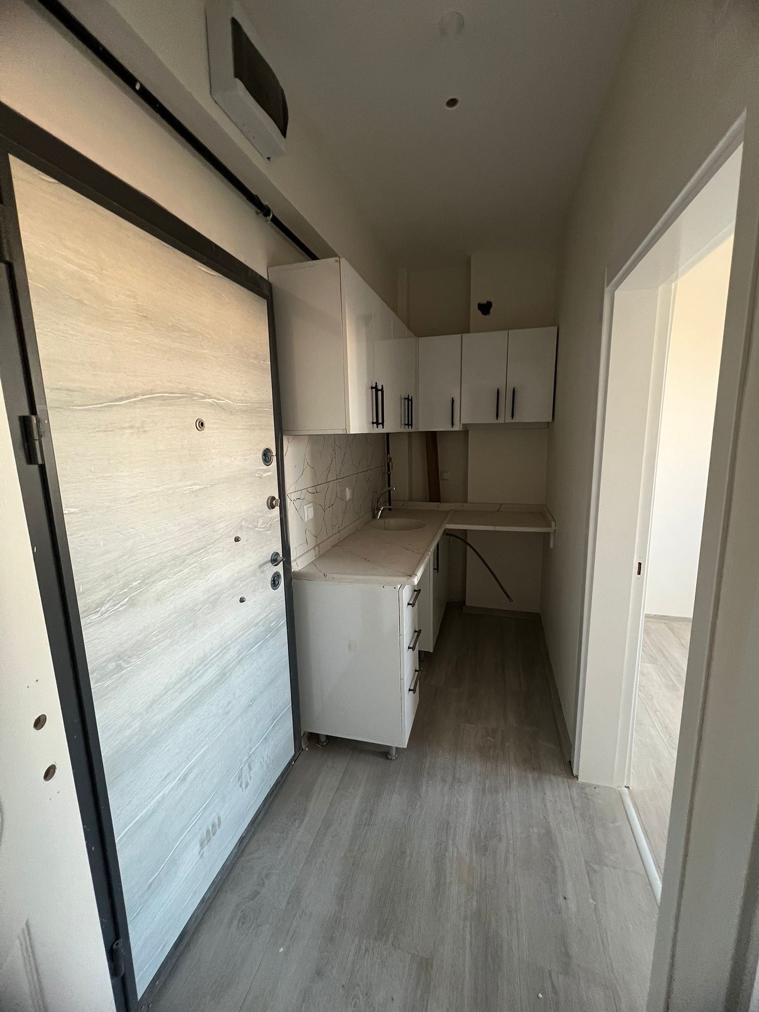 Satılık Karaman Merkez Hamidiye'de 1+1 40m² Sıfır, Aydınlık ve Yerden Isıtmalı Daire — görsel 5