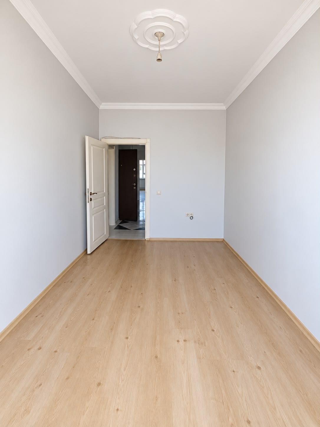 Kiralık Karaman Merkez Kazım Karabekir Paşa'da 3+1 150m² Aydınlık Balkonlu En Üst Kat Daire — görsel 4