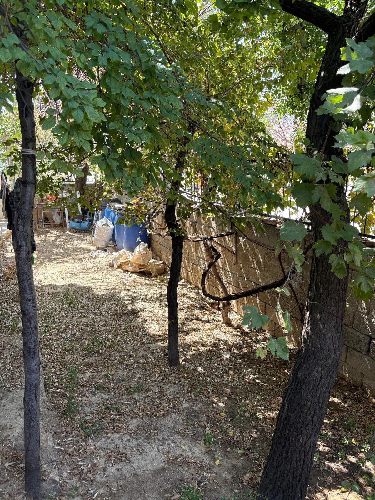 Yenişehir Mahallesi Köşe Başı Konumda 268 M2 2 Katlı Daire Ve Arsası — görsel 2