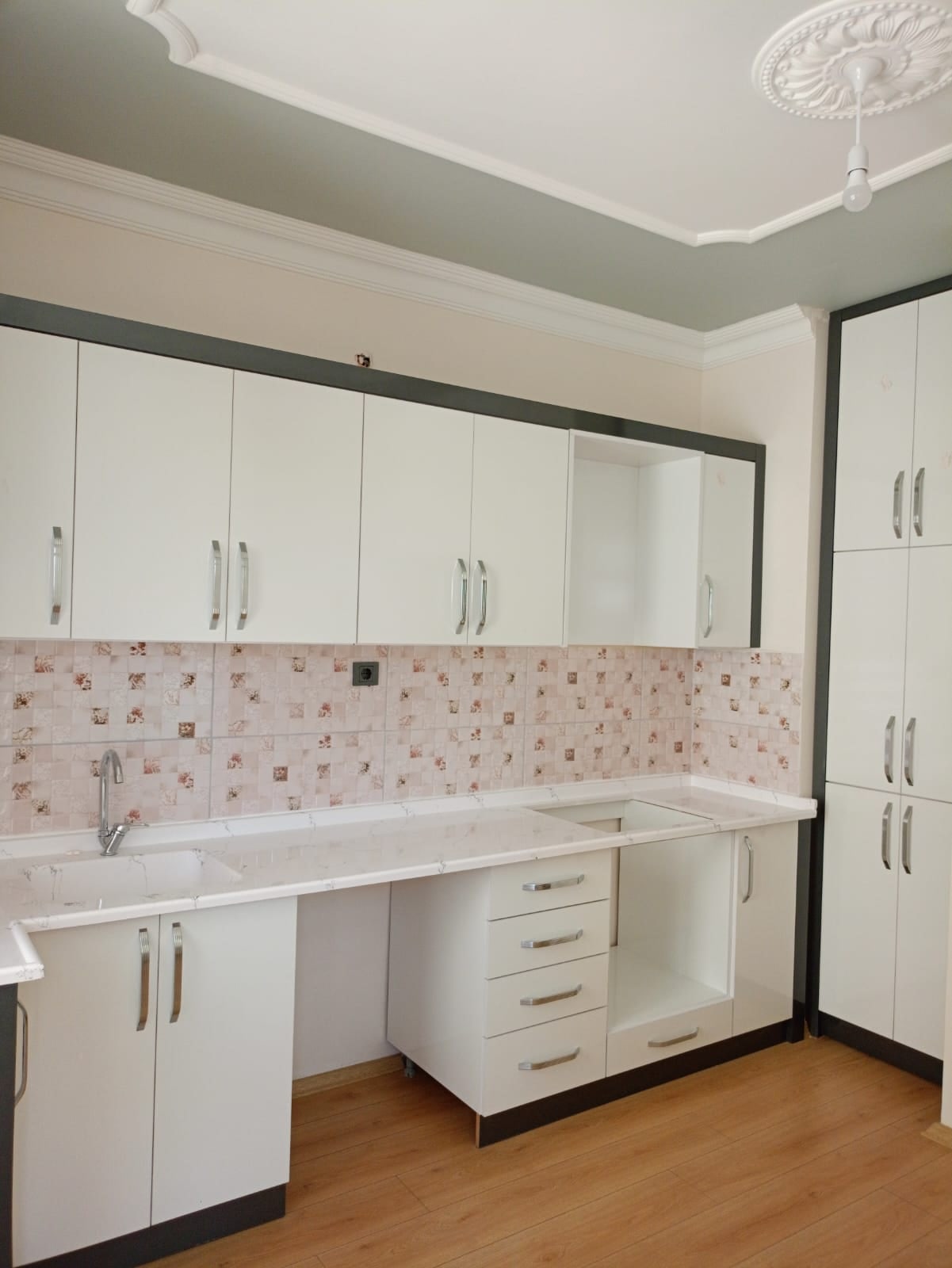 Nefise Sultan Mah.1.istasyon Ceddesinde Full Tadilat Yapılmış 2+1 110 M2 Satılık Daire — görsel 11
