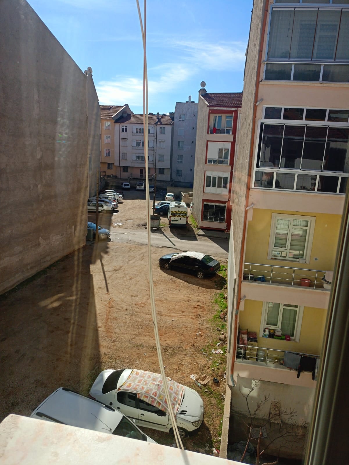 Cedit Mahallesinde 130 M2 2+1 4.kat Satılık Daire — görsel 4