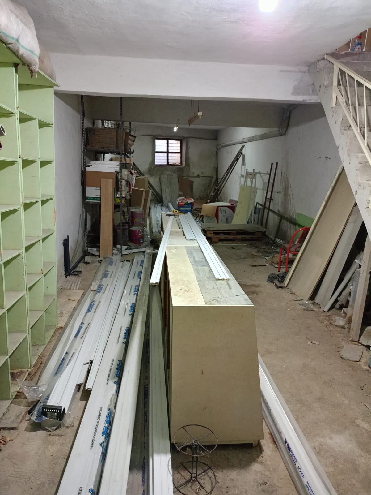 Çarşı Merkezde Çift Cepheli Toplam 337 M2 3 Katlı Komple Satılık İşyeri — görsel 11